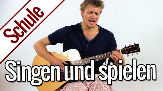 Wie spiele und singe ich gleichzeitig? | Gitarrenschule